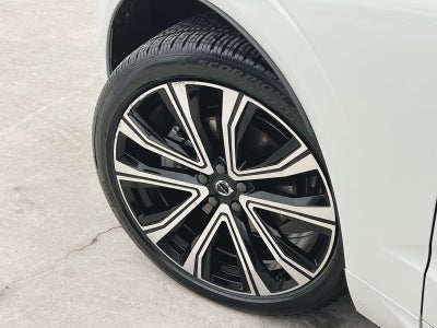 2023 Volvo XC60 B5 Ultimate Bright Theme