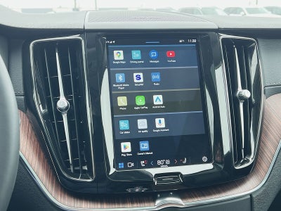 2023 Volvo XC60 B5 Ultimate Bright Theme