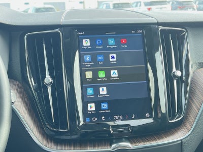 2022 Volvo XC60 B5 Momentum