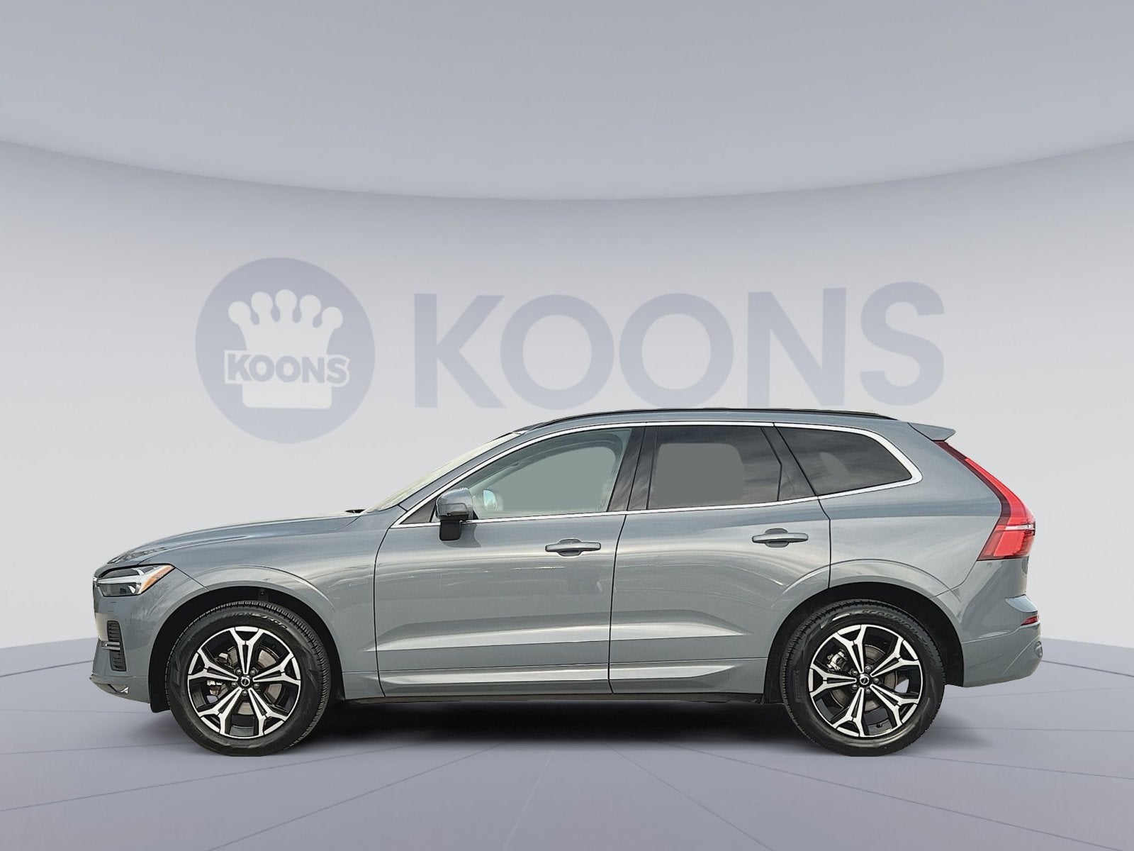 2022 Volvo XC60 B5 Momentum