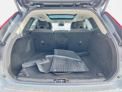 2022 Volvo XC60 B5 Momentum