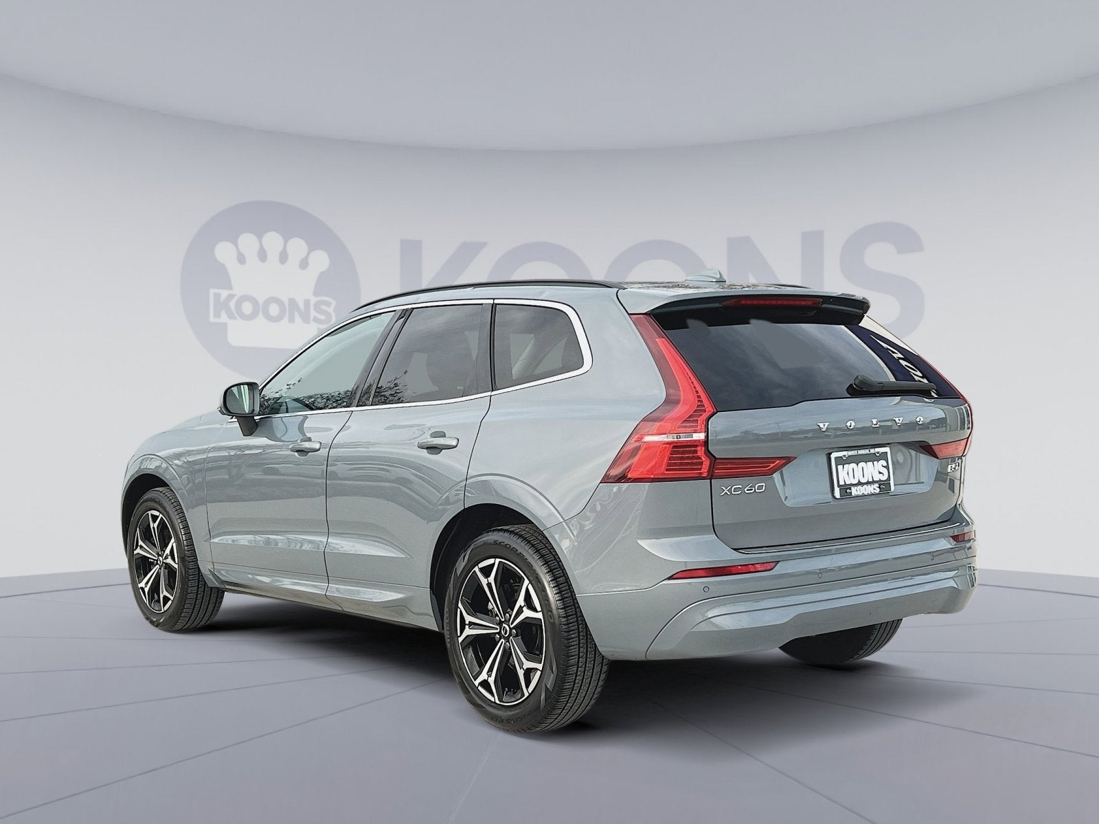 2022 Volvo XC60 B5 Momentum