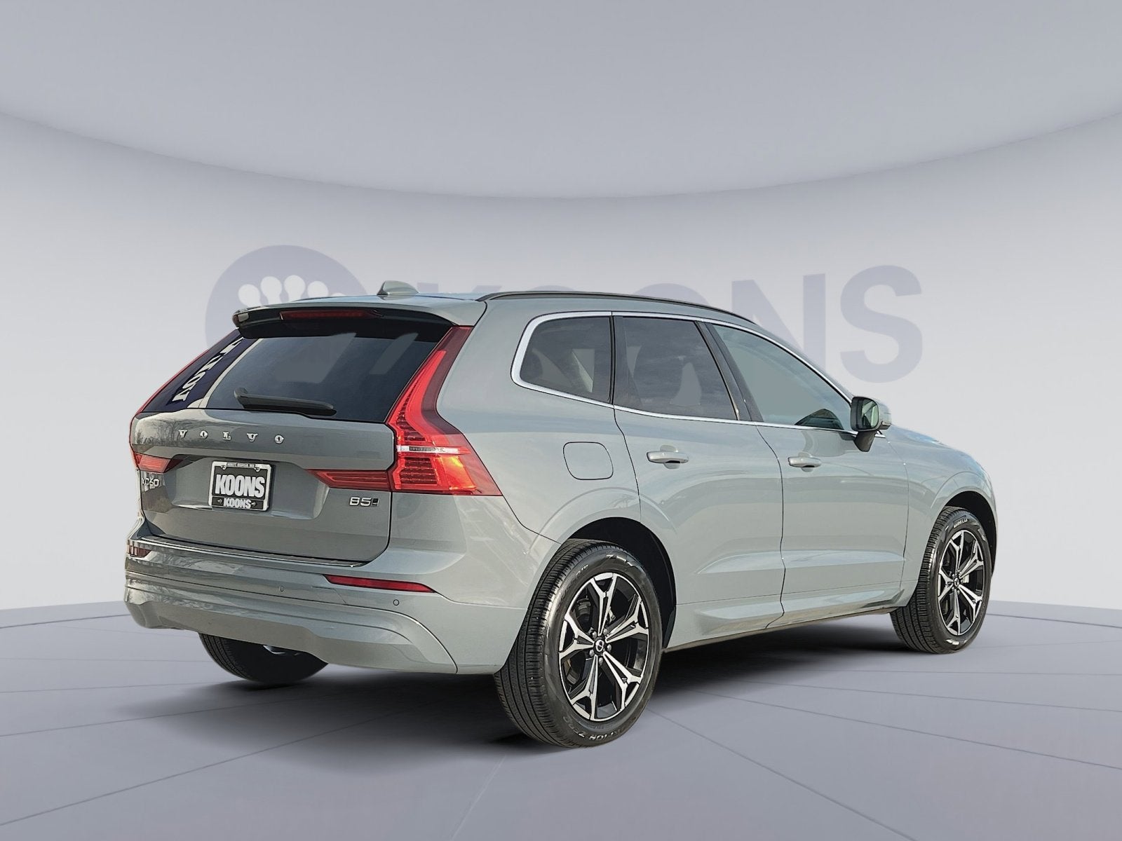 2022 Volvo XC60 B5 Momentum