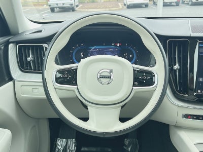 2023 Volvo XC60 B5 Plus Dark Theme