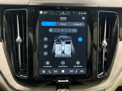 2023 Volvo XC60 B5 Plus Dark Theme