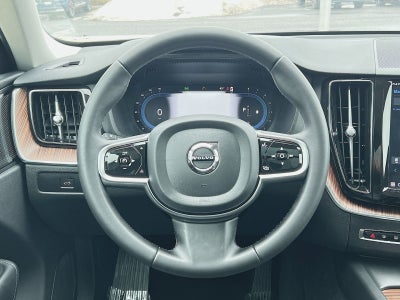 2024 Volvo XC60 B5 Plus Dark Theme