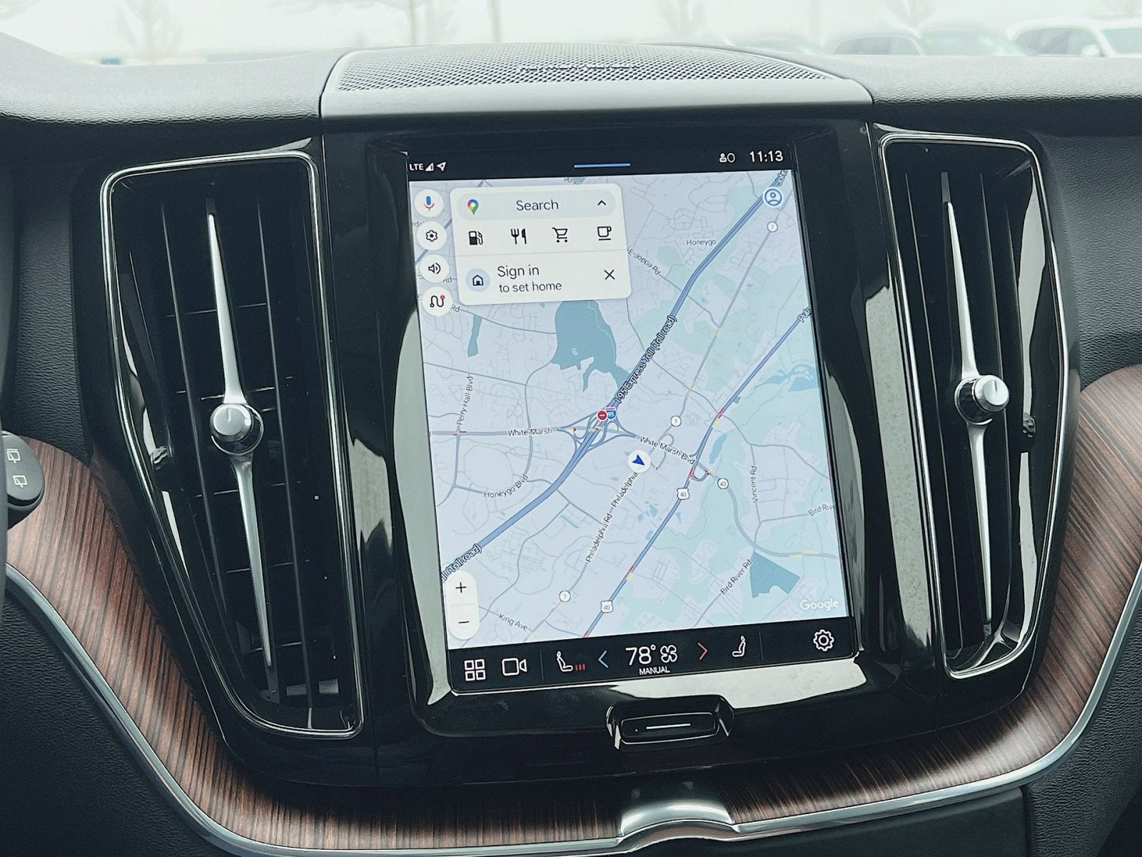 2024 Volvo XC60 B5 Plus Dark Theme