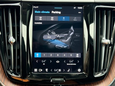 2024 Volvo XC60 B5 Plus Dark Theme