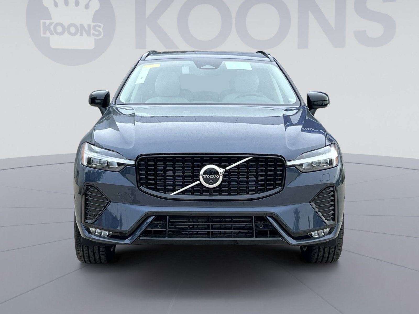 2024 Volvo XC60 B5 Plus Dark Theme