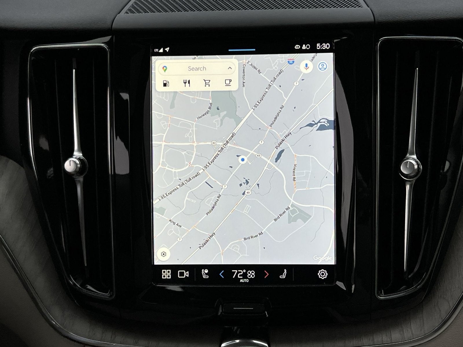 2024 Volvo XC60 B5 Plus Dark Theme