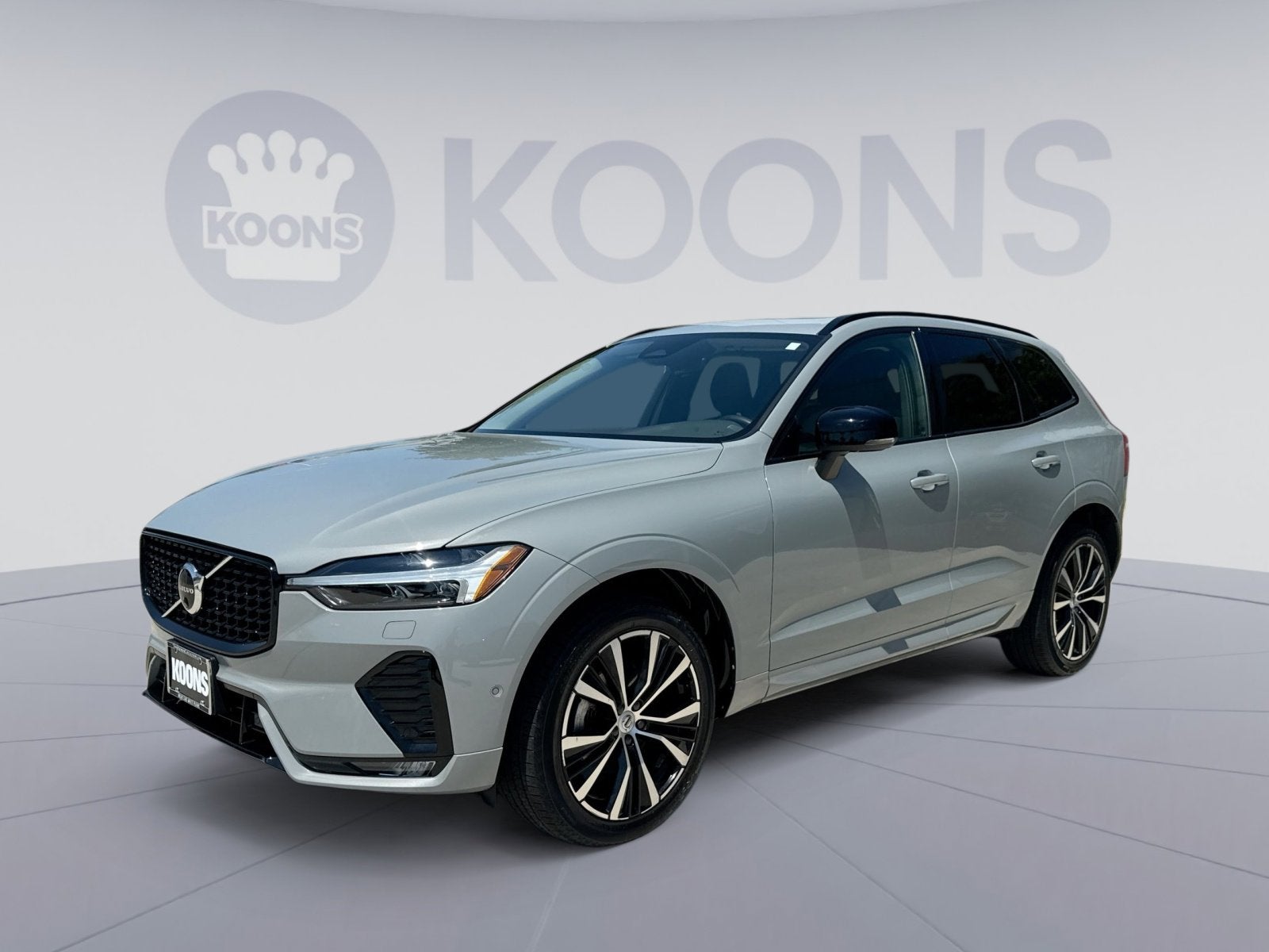 2024 Volvo XC60 B5 Plus Dark Theme