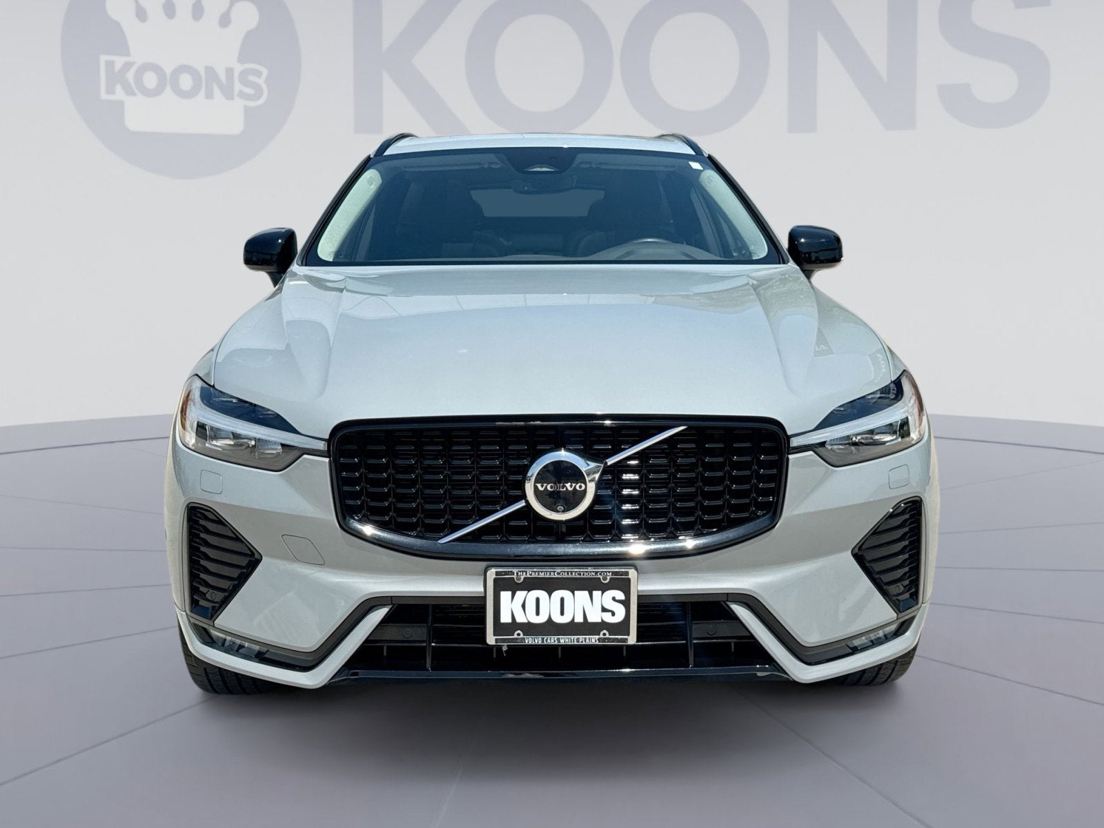 2024 Volvo XC60 B5 Plus Dark Theme