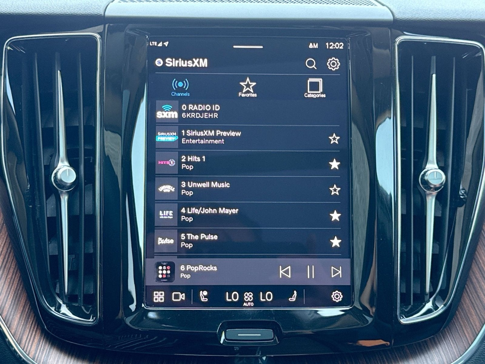 2024 Volvo XC60 B5 Plus Dark Theme