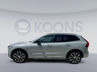 2024 Volvo XC60 B5 Plus Dark Theme