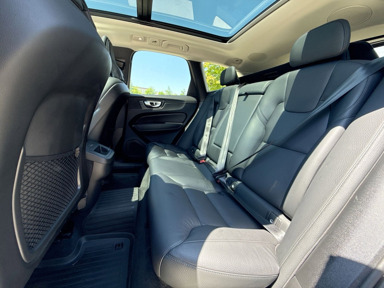 2024 Volvo XC60 B5 Plus Dark Theme