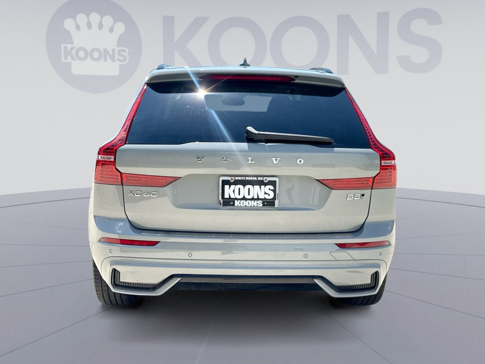 2024 Volvo XC60 B5 Plus Dark Theme