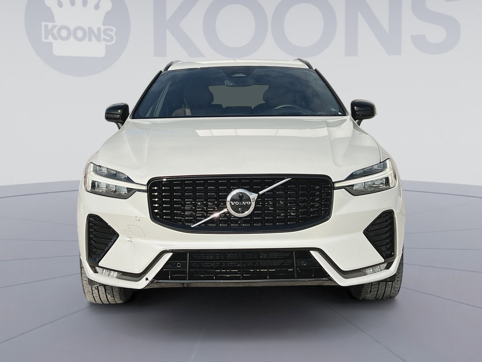 2023 Volvo XC60 B5 Ultimate Dark Theme