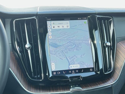 2023 Volvo XC60 B5 Ultimate Dark Theme