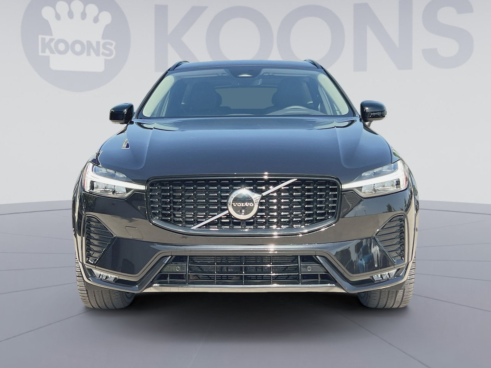 2024 Volvo XC60 B5 Ultimate Dark Theme