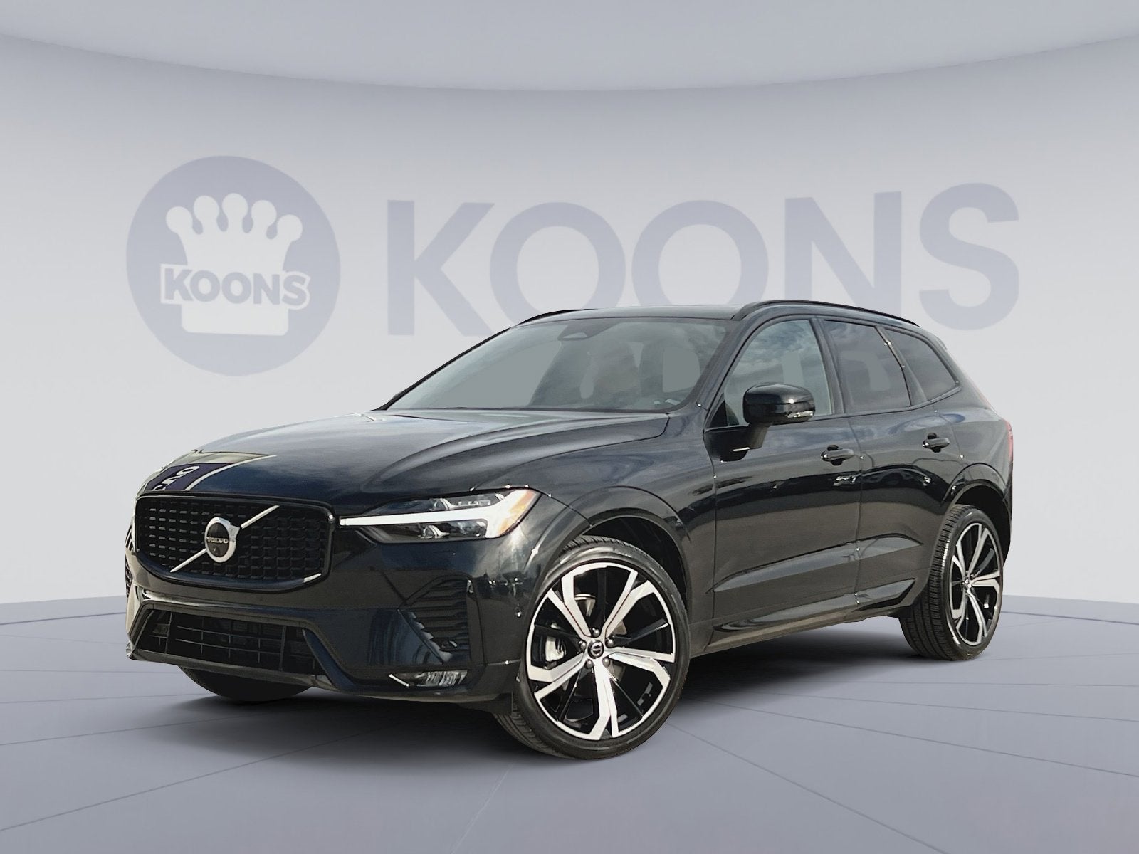 2024 Volvo XC60 B5 Ultimate Dark Theme