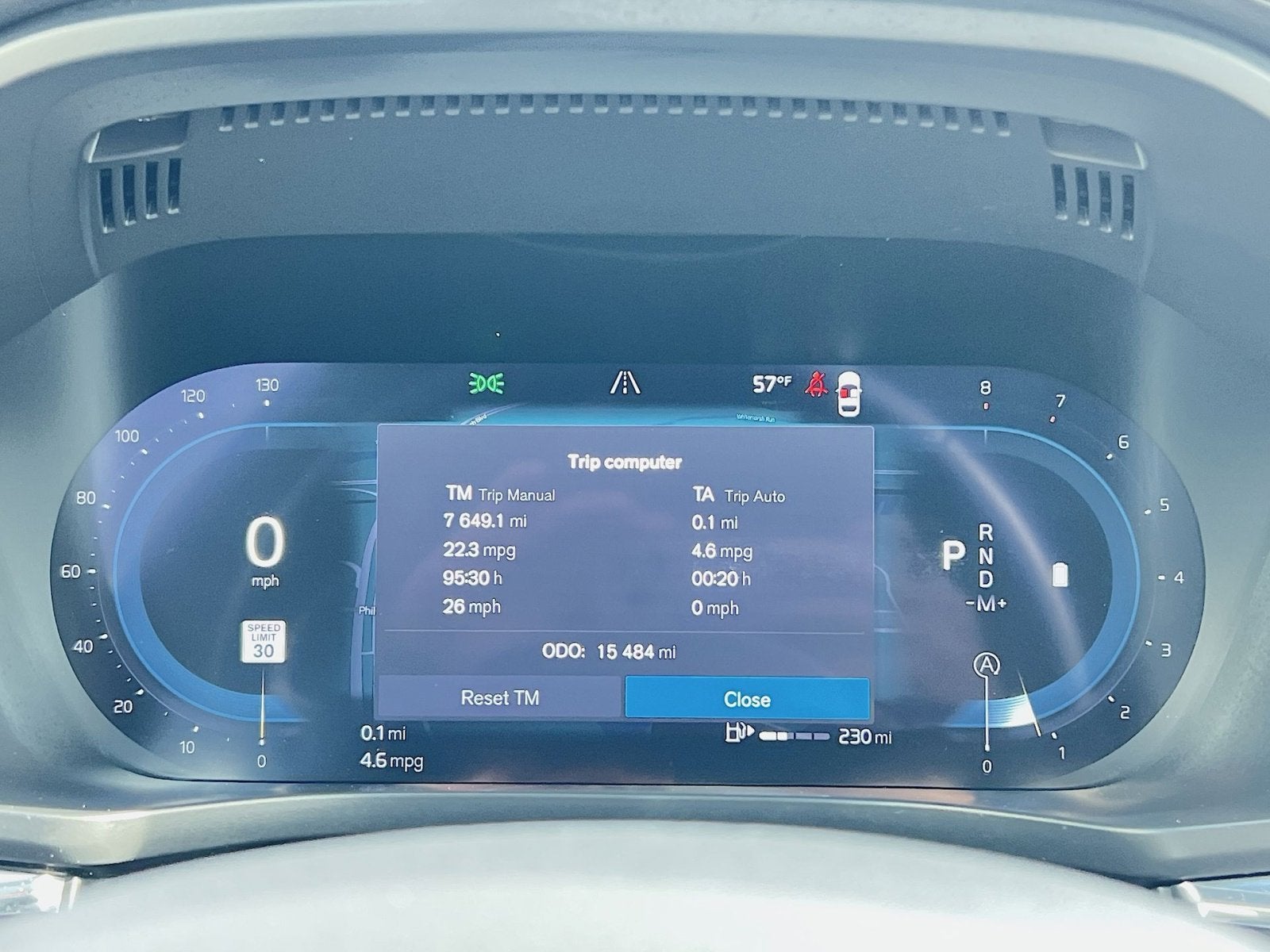 2024 Volvo XC60 B5 Ultimate Dark Theme