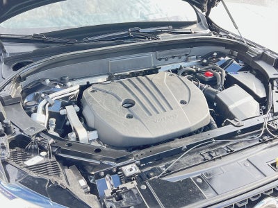 2024 Volvo XC60 B5 Ultimate Dark Theme