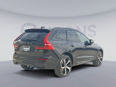 2024 Volvo XC60 B5 Ultimate Dark Theme