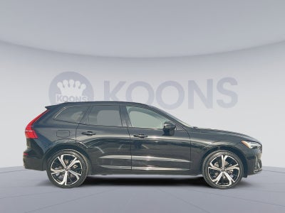 2024 Volvo XC60 B5 Ultimate Dark Theme