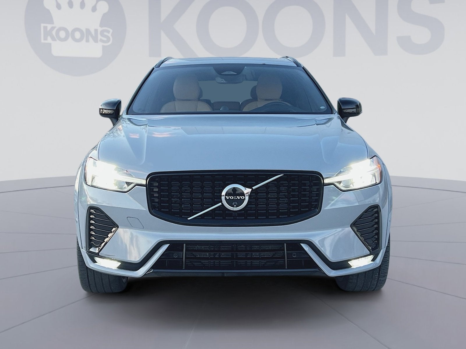 2024 Volvo XC60 B5 Ultimate Dark Theme