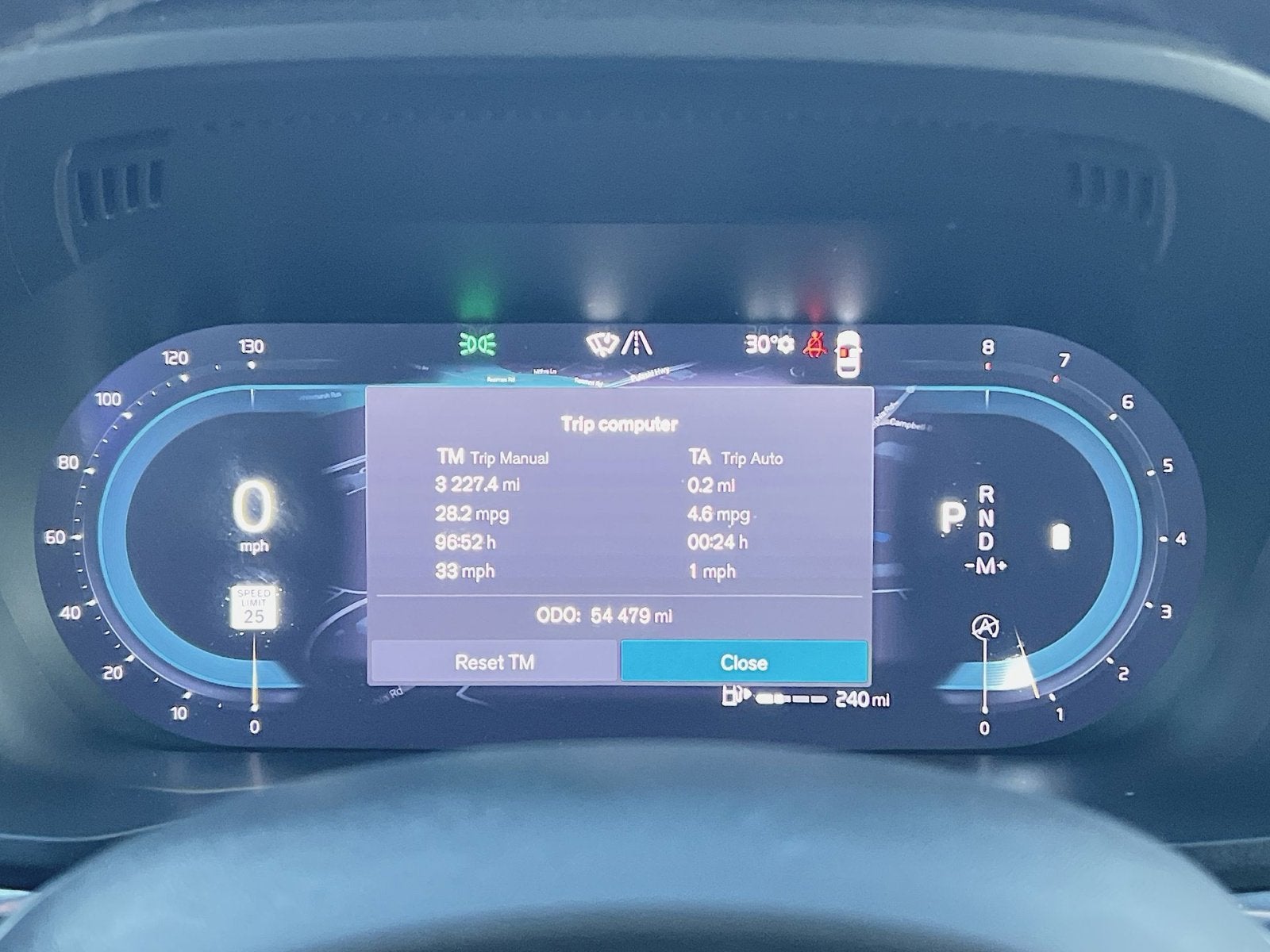 2024 Volvo XC60 B5 Ultimate Dark Theme