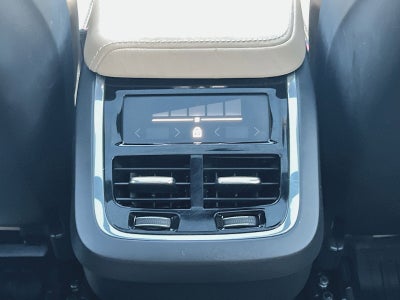 2024 Volvo XC60 B5 Ultimate Dark Theme