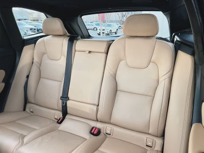 2024 Volvo XC60 B5 Ultimate Dark Theme