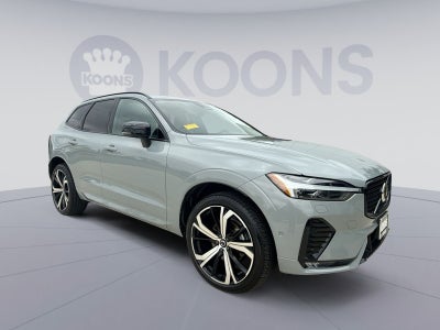 2024 Volvo XC60 B5 Ultimate Dark Theme