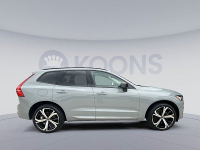 2024 Volvo XC60 B5 Ultimate Dark Theme