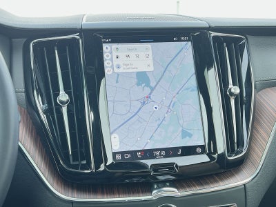 2024 Volvo XC60 B5 Ultimate Dark Theme