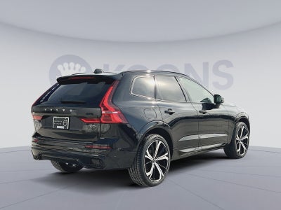 2024 Volvo XC60 B5 Ultimate Dark Theme