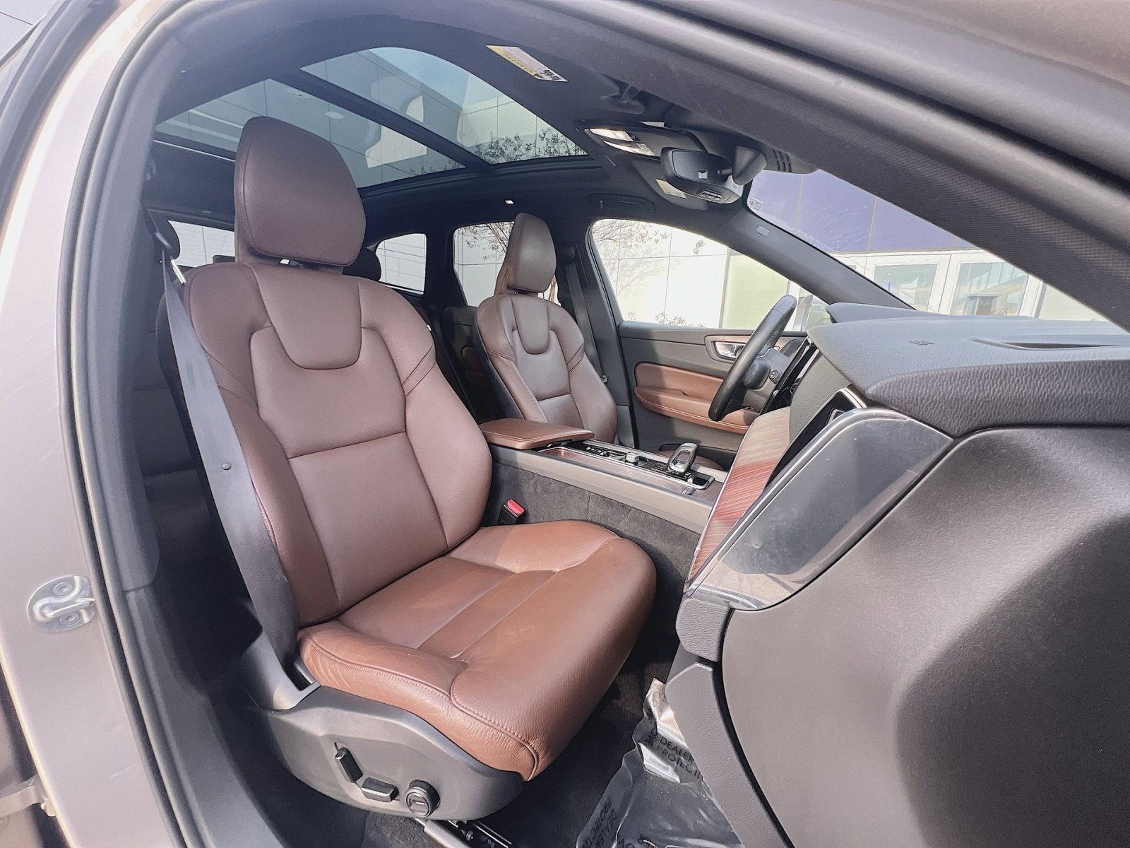 2023 Volvo XC60 B5 Plus Bright Theme