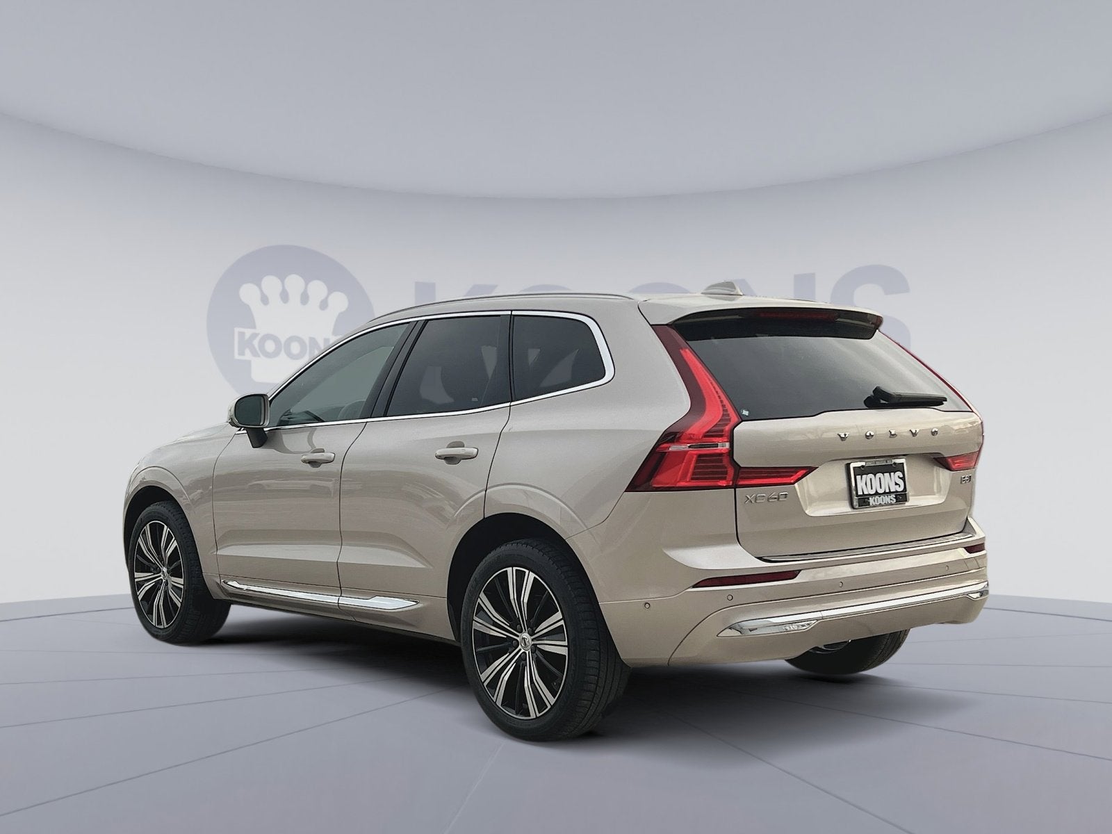 2023 Volvo XC60 B5 Plus Bright Theme