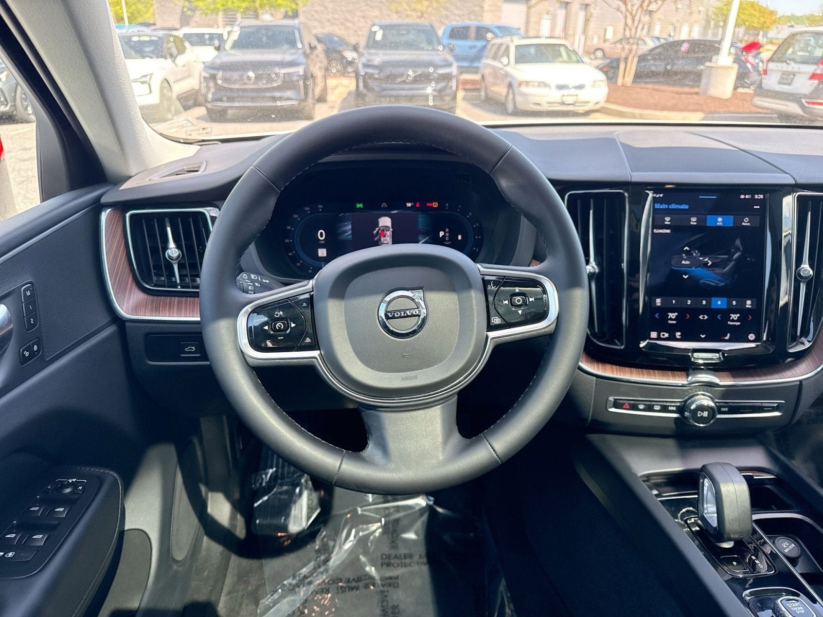 2023 Volvo XC60 B5 Plus Bright Theme