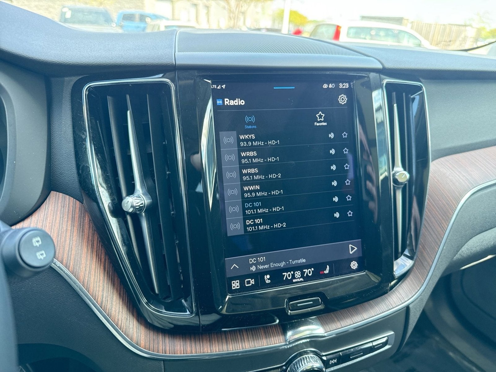 2023 Volvo XC60 B5 Plus Bright Theme