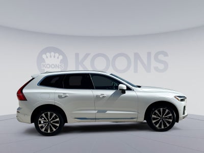 2023 Volvo XC60 B5 Plus Bright Theme