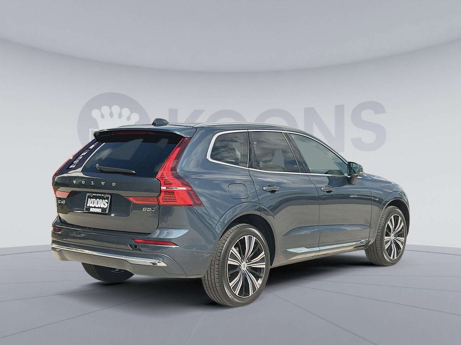 2023 Volvo XC60 B5 Plus Bright Theme