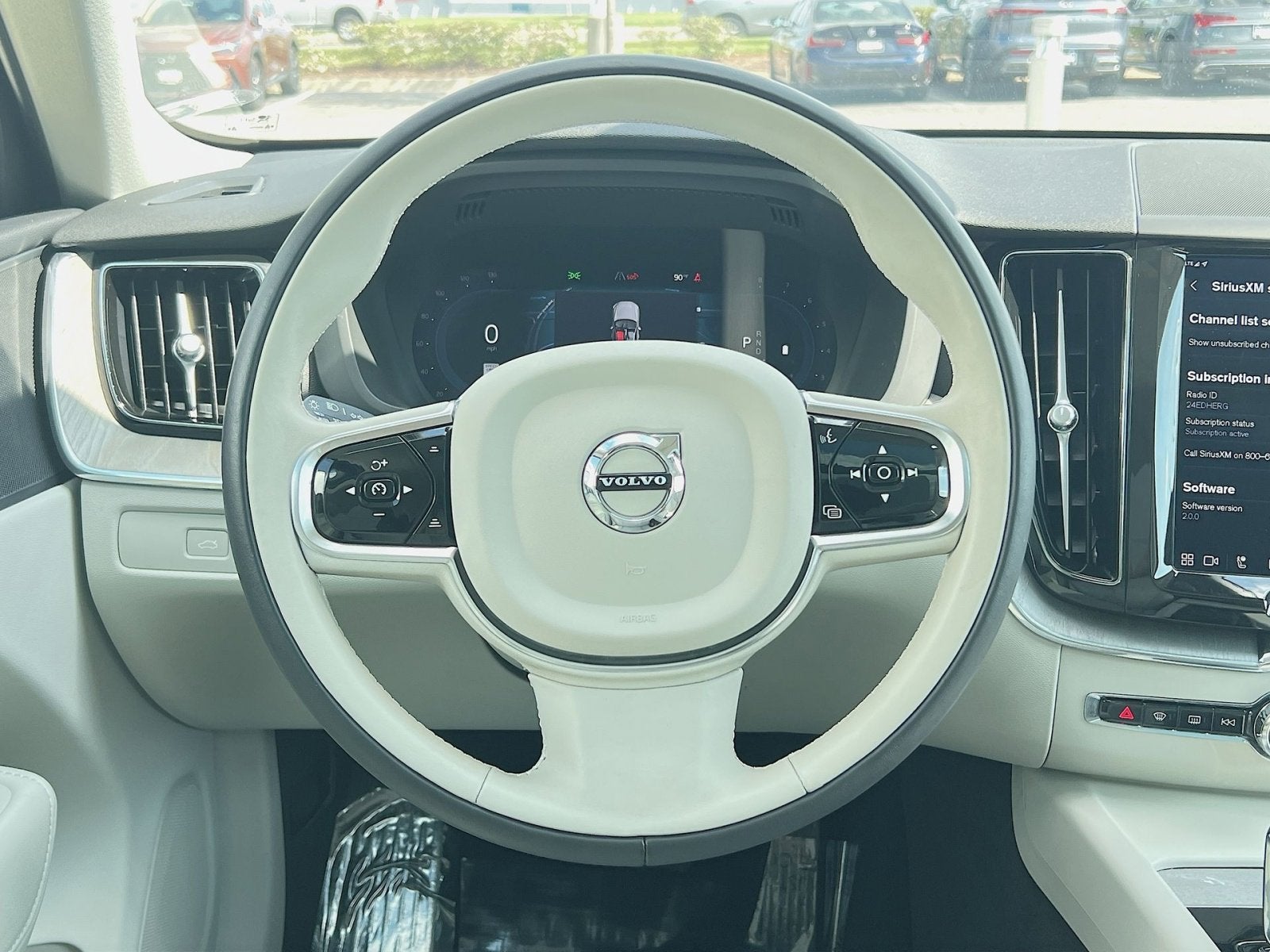 2023 Volvo XC60 B5 Plus Bright Theme