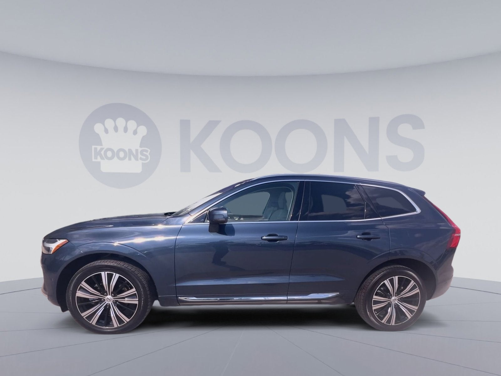2023 Volvo XC60 B5 Plus Bright Theme