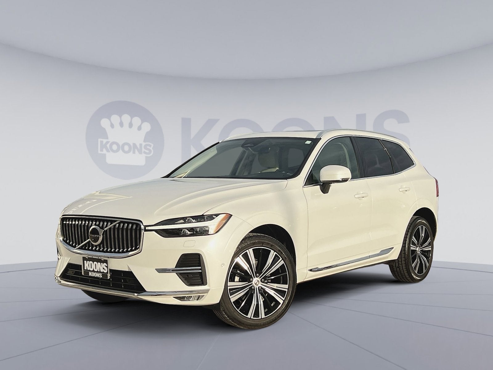 2023 Volvo XC60 B5 Plus Bright Theme