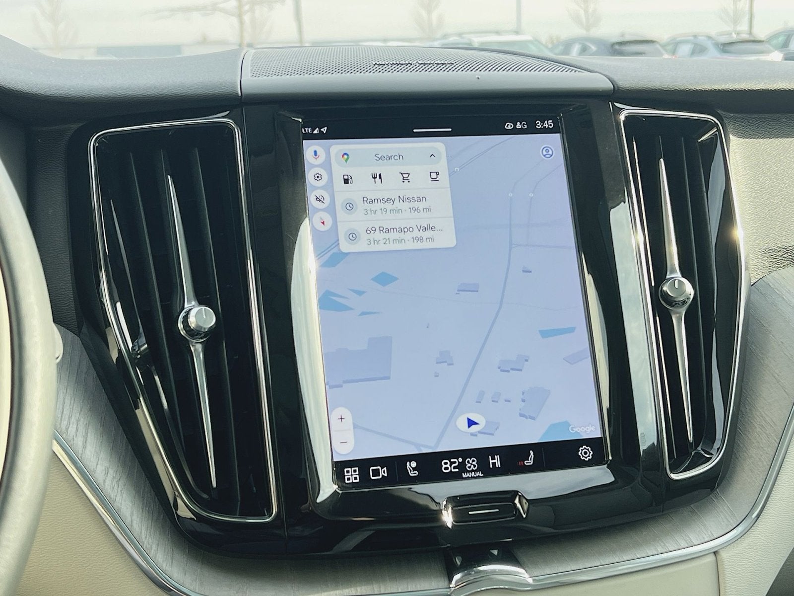 2023 Volvo XC60 B5 Plus Bright Theme