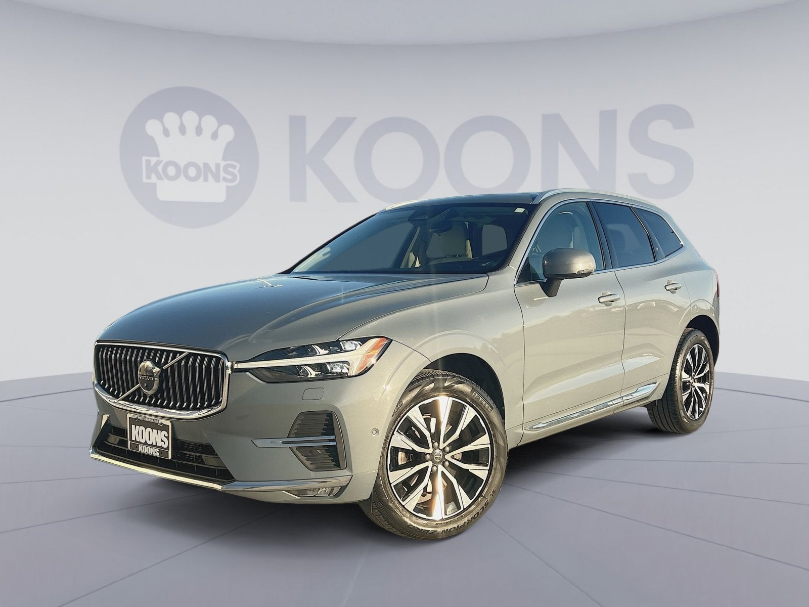 2023 Volvo XC60 B5 Plus Bright Theme