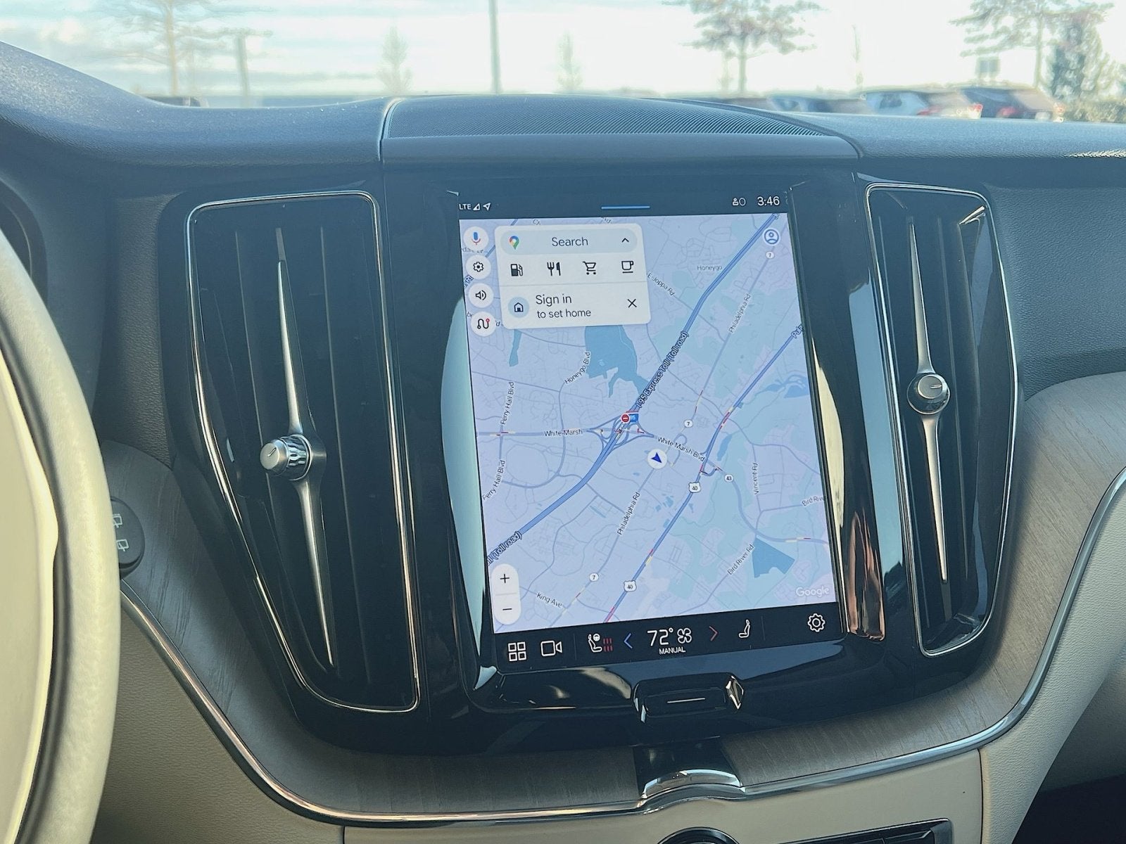 2023 Volvo XC60 B5 Plus Bright Theme