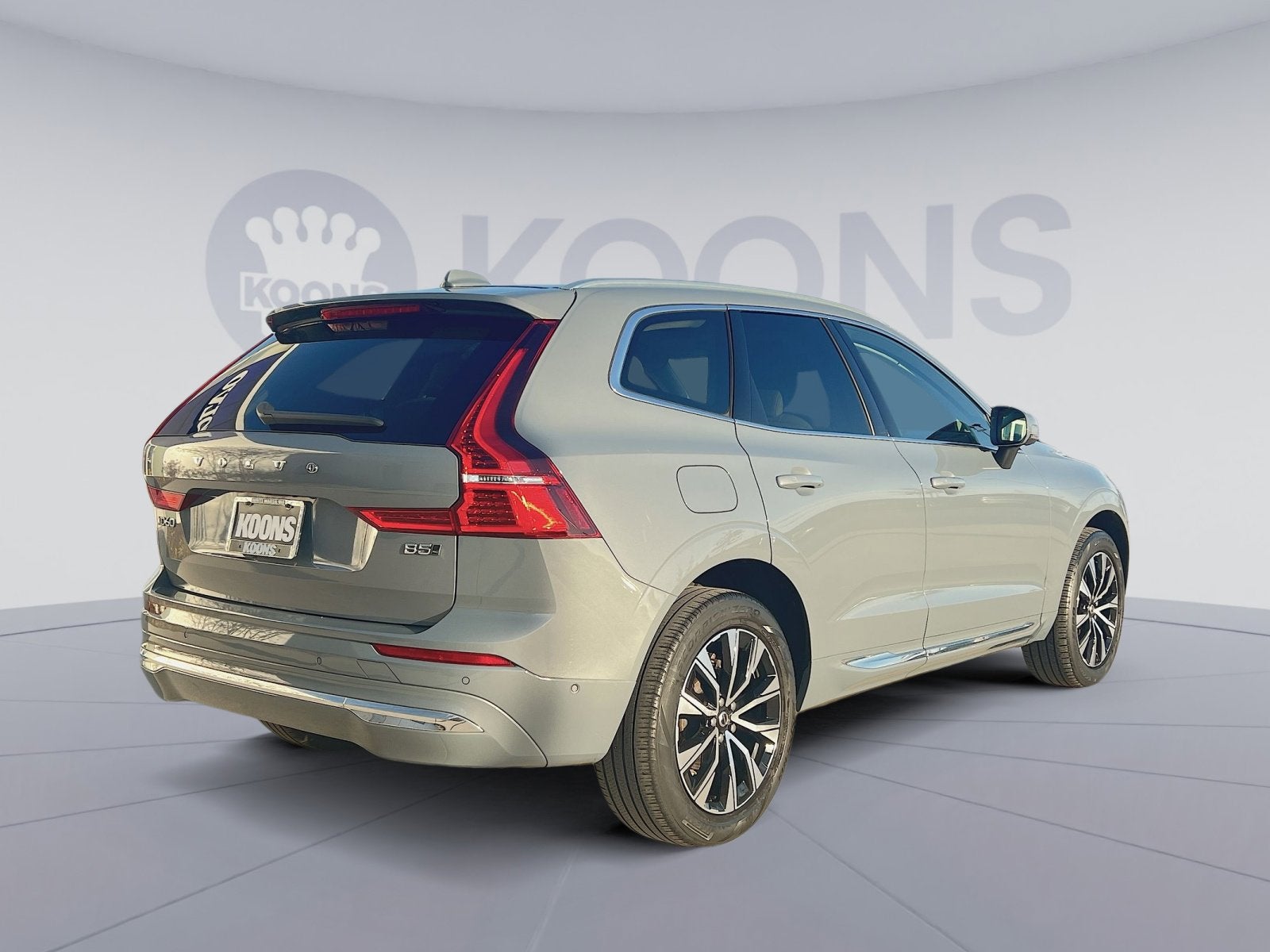 2023 Volvo XC60 B5 Plus Bright Theme