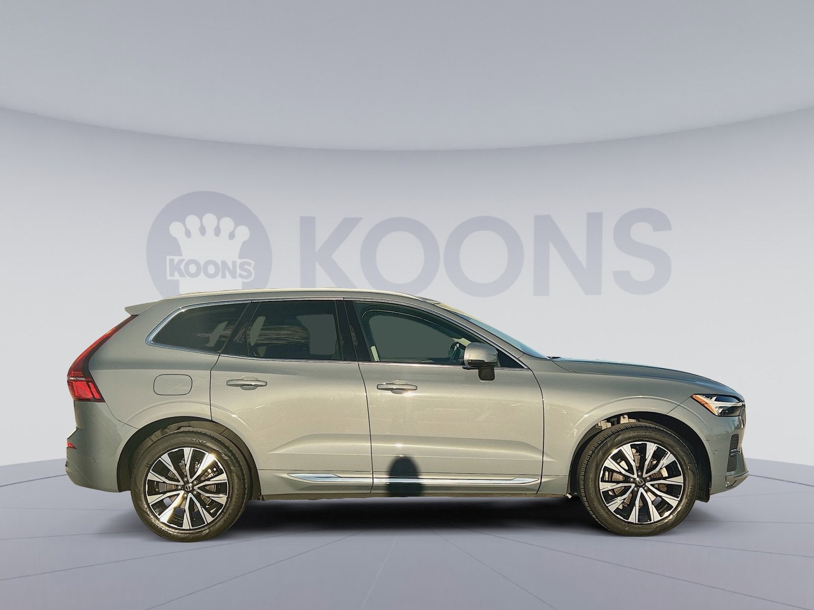 2023 Volvo XC60 B5 Plus Bright Theme